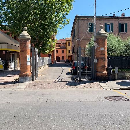 Apartamento Bed In Bo Porta San Donato Bolonia Exterior foto