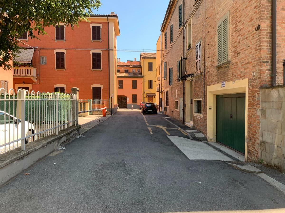 Apartamento Bed In Bo Porta San Donato Bolonia Exterior foto